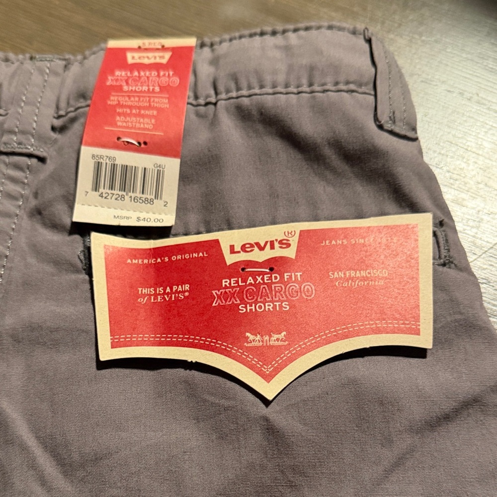 Levi's Relaxed Fit Cargo Shorts - Slate Gray. Boy’s 5
